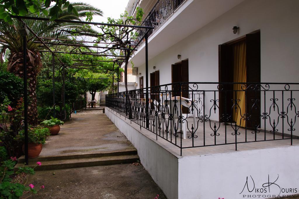 Drivas Apartments Platanias  Esterno foto