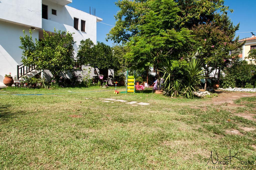 Drivas Apartments Platanias  Esterno foto